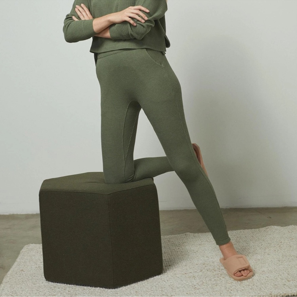 NWT LUNYA Women’s Restore Thermal High Rise Legging Humble Green Heather L